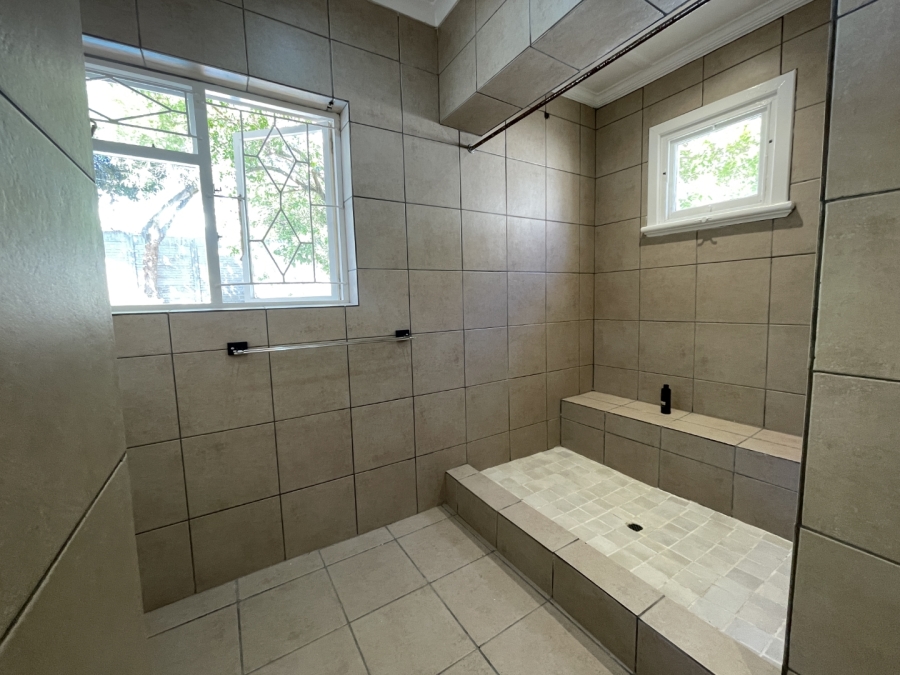 To Let Commercial Property for Rent in Sea Point Western Cape
